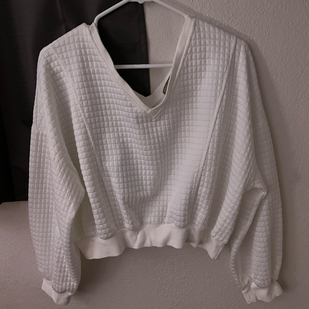 Cropped white sweater